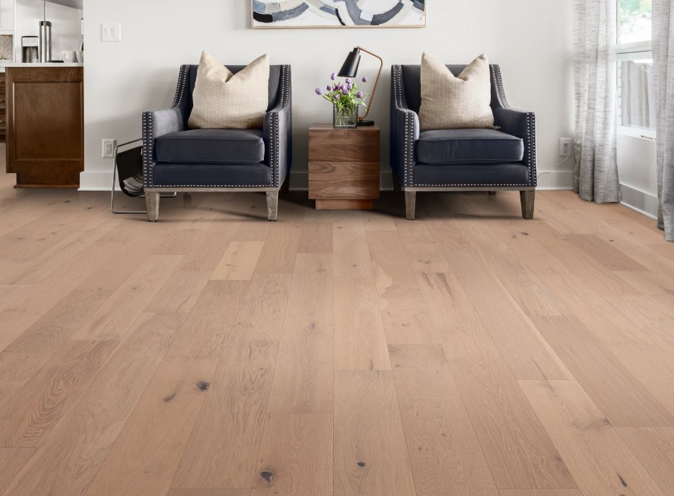 Anderson Tuftex Hardwood Confection: Meringue 1/2" x 7.5" Engineered Hardwood AA839-01108 Room Scene