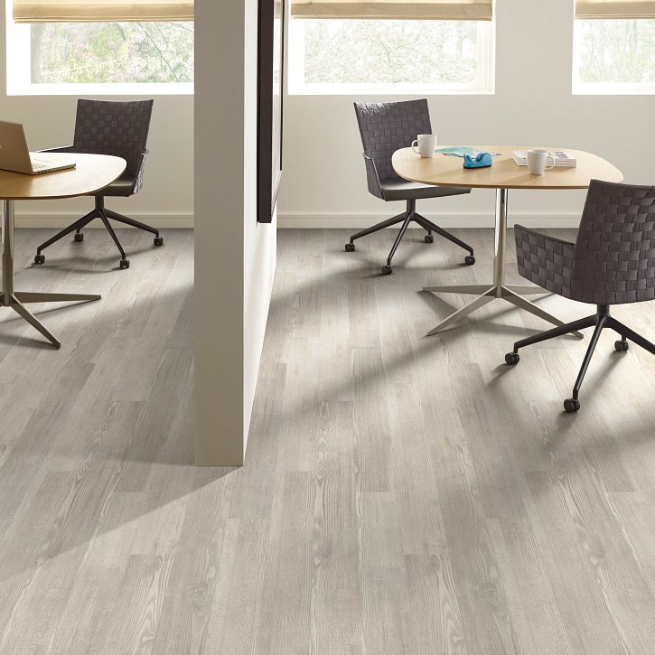 Shaw In the Grain II 20 MIL: Drift Luxury Vinyl Plank 5525V 05013 Room Scene