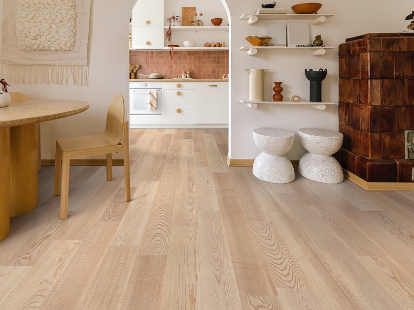Anderson Tuftex Hardwood European Ash: Parfait 5/8" x 7" Engineered Hardwood AA845 11087 Room Scene