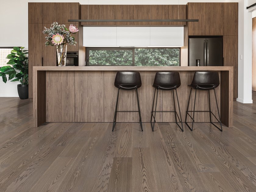 Anderson Tuftex Hardwood European Ash: Riviera 5/8" x 7" Engineered Hardwood AA845 15039 Room Scene