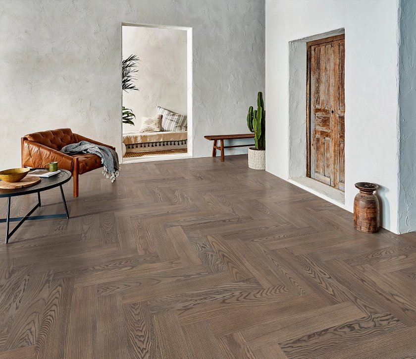 Anderson Tuftex Hardwood European Ash Herringbone: Riviera 5/8" x 5" Engineered Hardwood AA846 15039 Room Scene