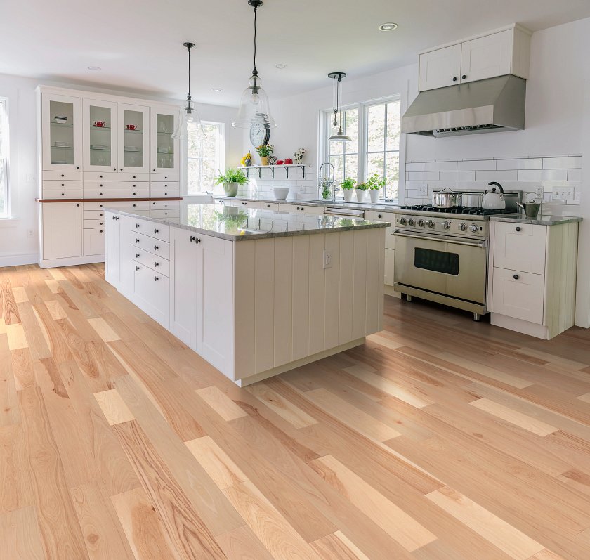 Shaw Natural Classics Hickory: Natural 9/16" x 5" Engineered Hardwood SW778 01157 Room Scene