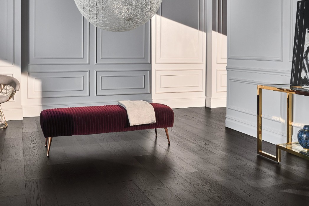 Anderson Tuftex Hardwood Ravenwood: Onyx 1/2" x 8.66" Engineered Hardwood AA825-19014 Room Scene