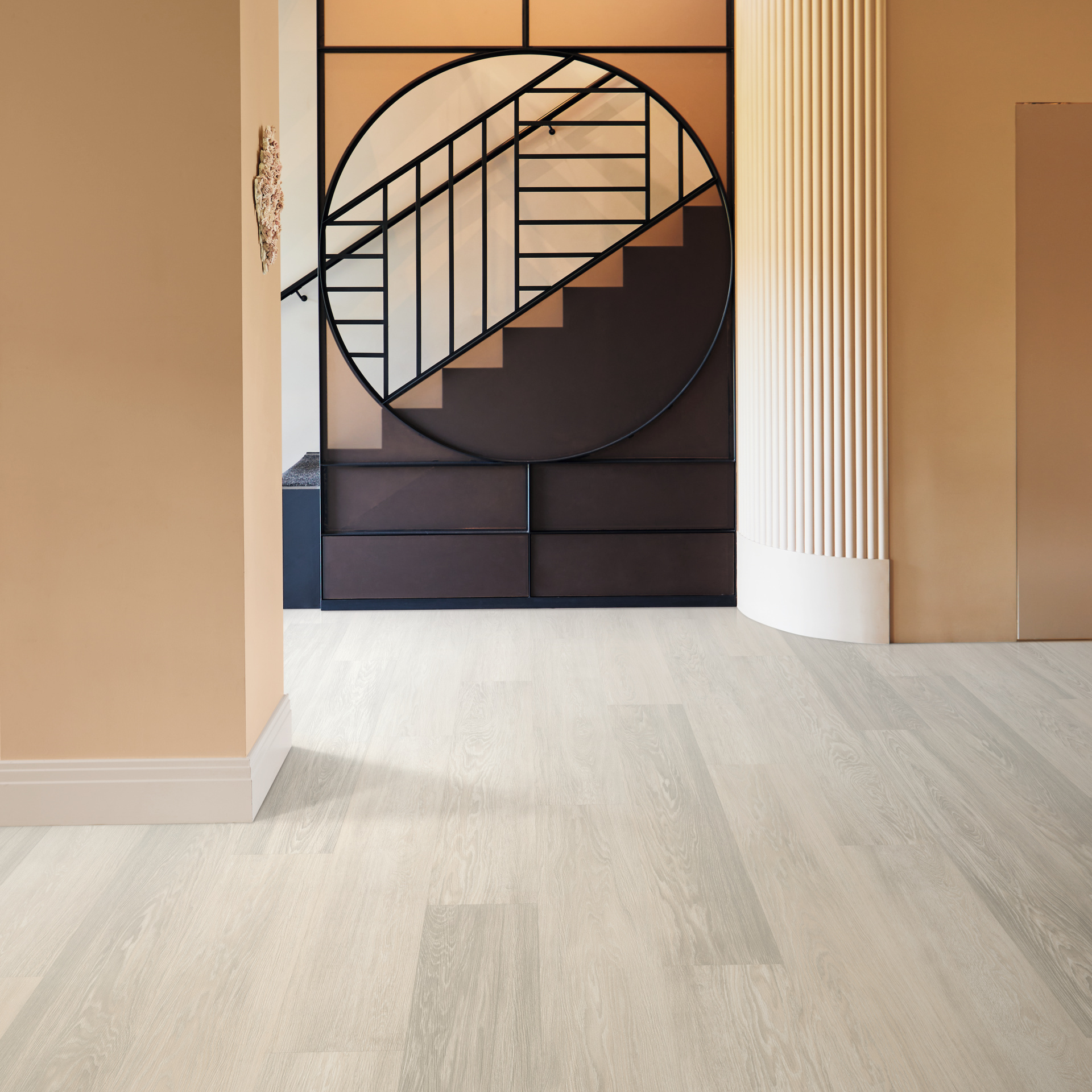 Karndean Loose Lay: Cashmere Oak Floating Luxury Vinyl Plank LLP353 Room Scene