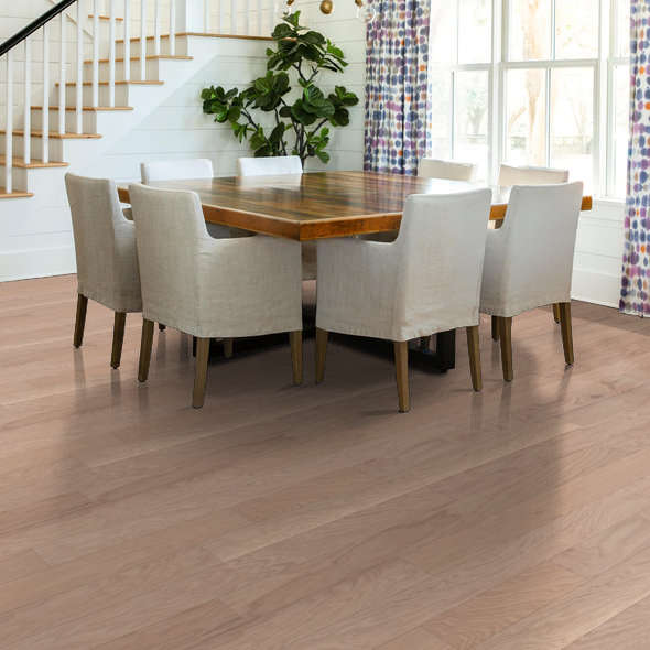 Shaw Epic Plus Albright Oak: Biscuit Lg 3/8" x 5" Engineered Hardwood SW582 01102 Room Scene