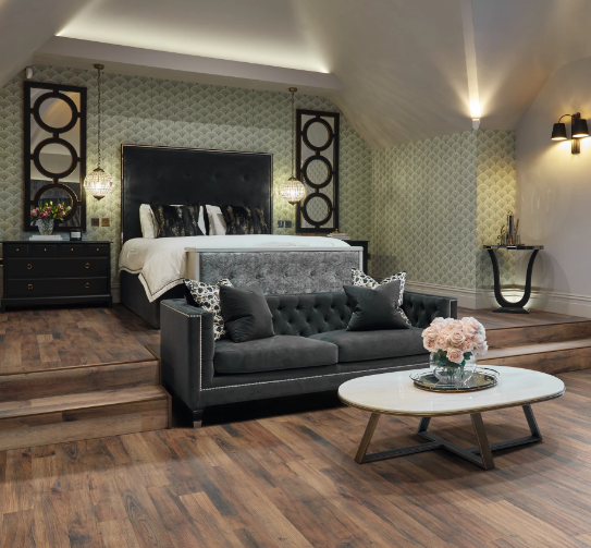 Karndean Art Select Glue Down: Blended Oak Luxury Vinyl Tile RL50 Room Scene