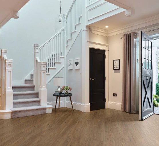 Karndean Art Select Rigid: Merino Oak Luxury Vinyl Plank AKP-RL36 Room Scene