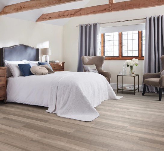 Karndean Longboard Loose Lay: Shorebird Ash Floating Luxury Vinyl Plank LLP360 Room Scene