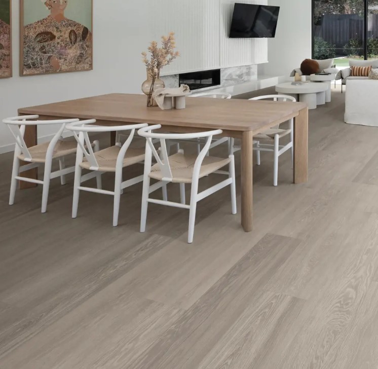 Karndean Longboard Loose Lay: Sterling Oak Floating Luxury Vinyl Plank LLP354 Room Scene