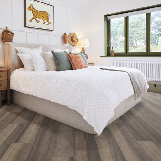 Karndean Longboard Loose Lay: Swan Bay Ash Floating Luxury Vinyl Plank LLP361 Room Scene