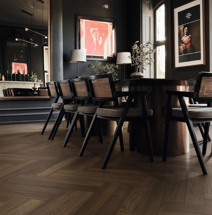 Karndean Art Select Glue Down: Serrano Oak Luxury Vinyl Plank SM-RL28 Room Scene