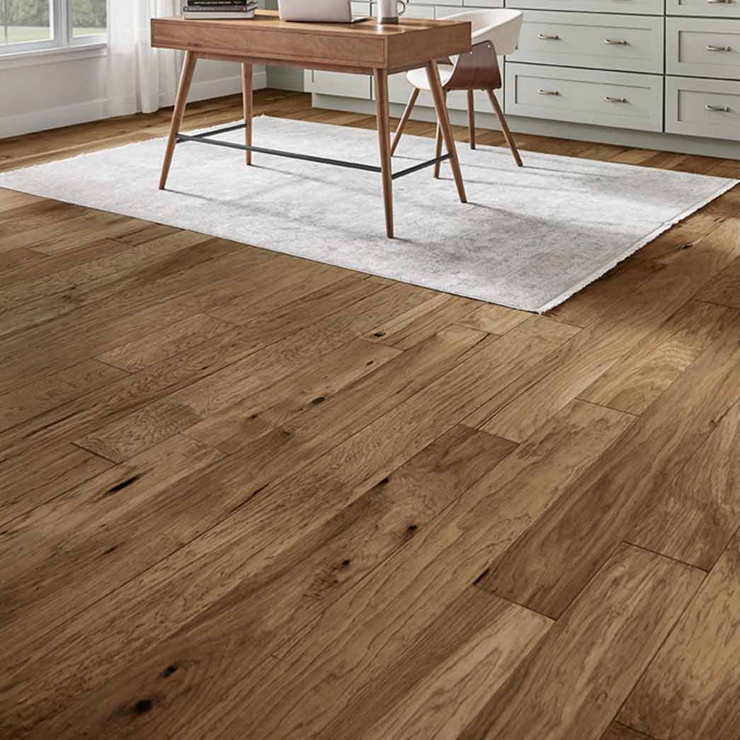 Mannington Mountain View XL: Champagne 3/8" x 6.57" Engineered Hickory Hardwood MVXL06CHP1 Room Scene