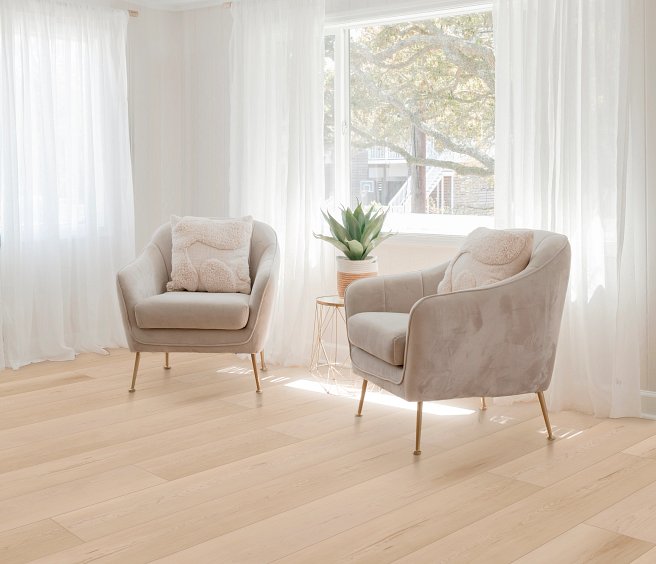 USFloors Coretec Plus Premium XL: Grande Honeyed Maple Engineered Luxury Vinyl Plank VV662-05100 Room Scene