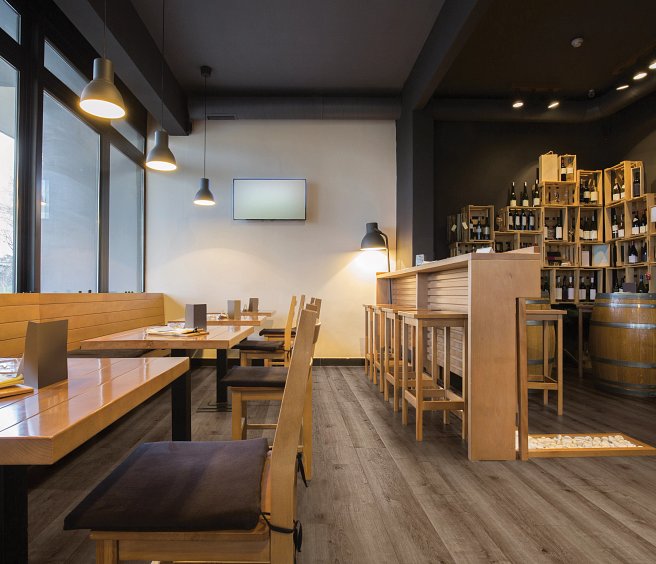 USFloors Coretec Plus Pro: Copano Oak Engineered Luxury Vinyl Plank with Cork Comfort VV017-01003 Room Scene