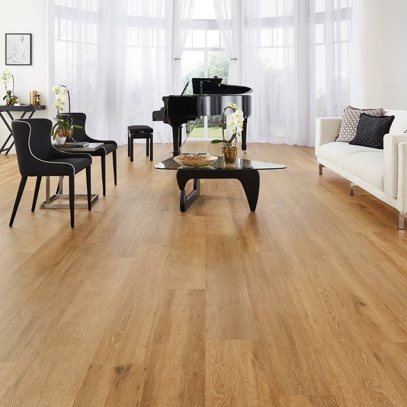 Karndean Korlok Select: Baltic Limed Oak Luxury Vinyl Plank RKP8111 Room Scene