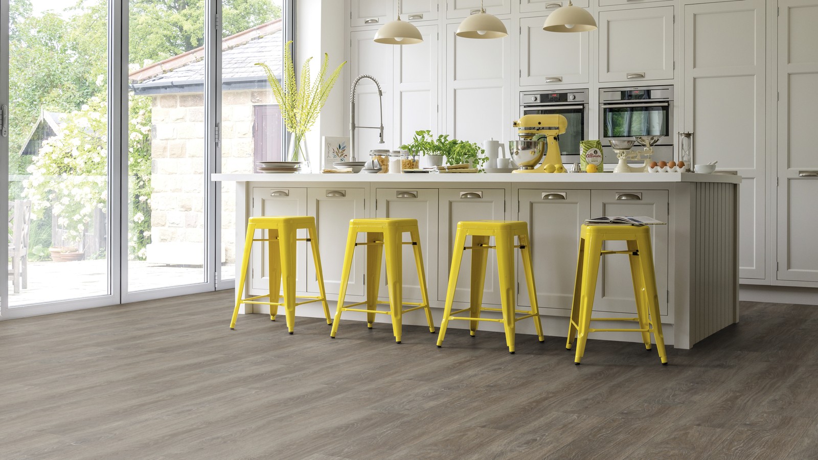 Karndean Korlok Reserve: Aged Spanish Oak Luxury Vinyl Plank RCP6535 Room Scene