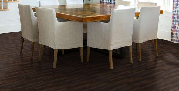 Shaw Epic Plus Coral Springs: Bayfront 3/8" x 5" Engineered Maple Hardwood SW591 493 Room Scene