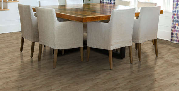 Shaw Epic Plus Ocala: Oceanside 3/8" x 5" Engineered Maple Hardwood SW590 529 Room Scene