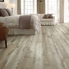 Shaw Reflections Maple: Sanctuary 1/2" x 7" Engineered Hardwood SW660 5046 Room Scene