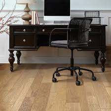Shaw Epic Plus Sequoia Hickory Mixed Width: Bravo 3/8" x 3 1/4", 5, 6 3/8" Engineered Hickory Hardwood SW546 2002 Room Scene
