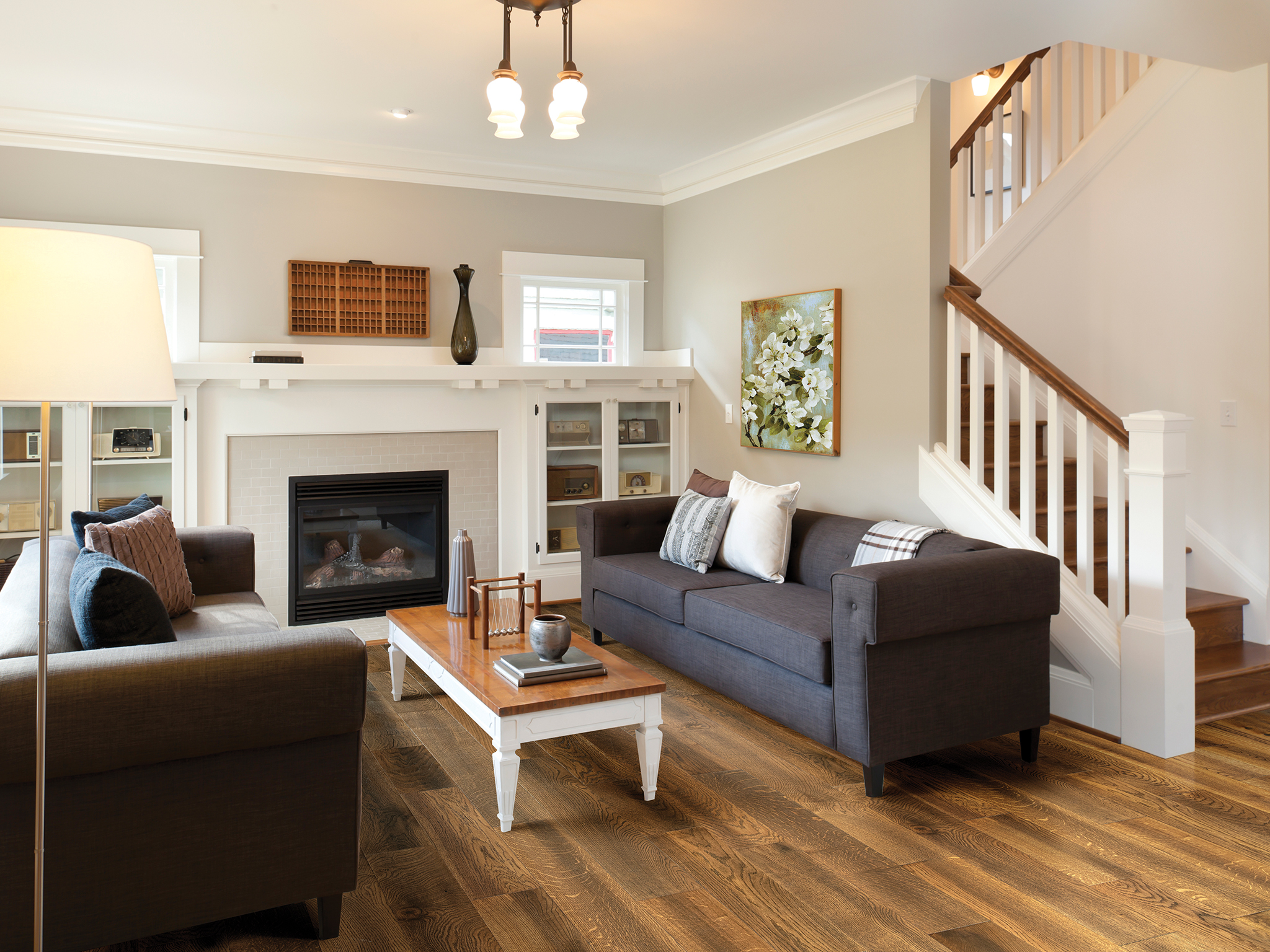 Paramount Flooring Stockbridge: Toasted Almond 3/4" x 5" Solid Oak Hardwood H0885 Room Scene