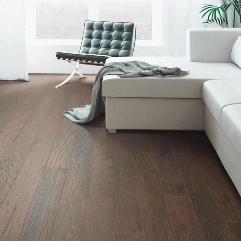 Mohawk Revwood: Kingmire Bourbon Hickory 8mm Laminate CDL89-03 Room Scene