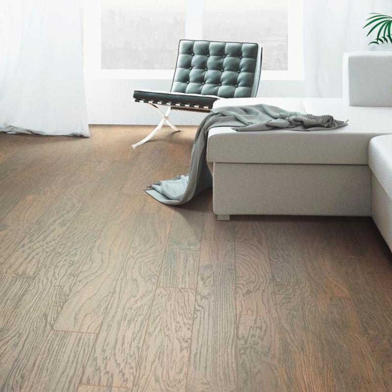 Mohawk Revwood: Kingmire Rustic Suede Hickory 8mm Laminate CDL89-04 Room Scene