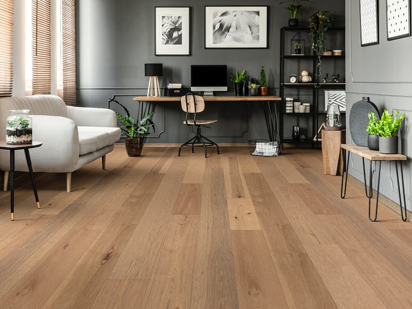 Shaw Castlewood Hickory: Highlands 9/16" x 7 1/2" Engineered Hardwood SW486 02062 Room Scene