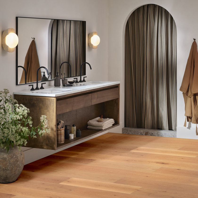 Anderson Tuftex Hardwood Grand Estate: Somerton Castle 3/4" x 10-1/4" Engineered White Oak Hardwood AA829-11059 Room Scene