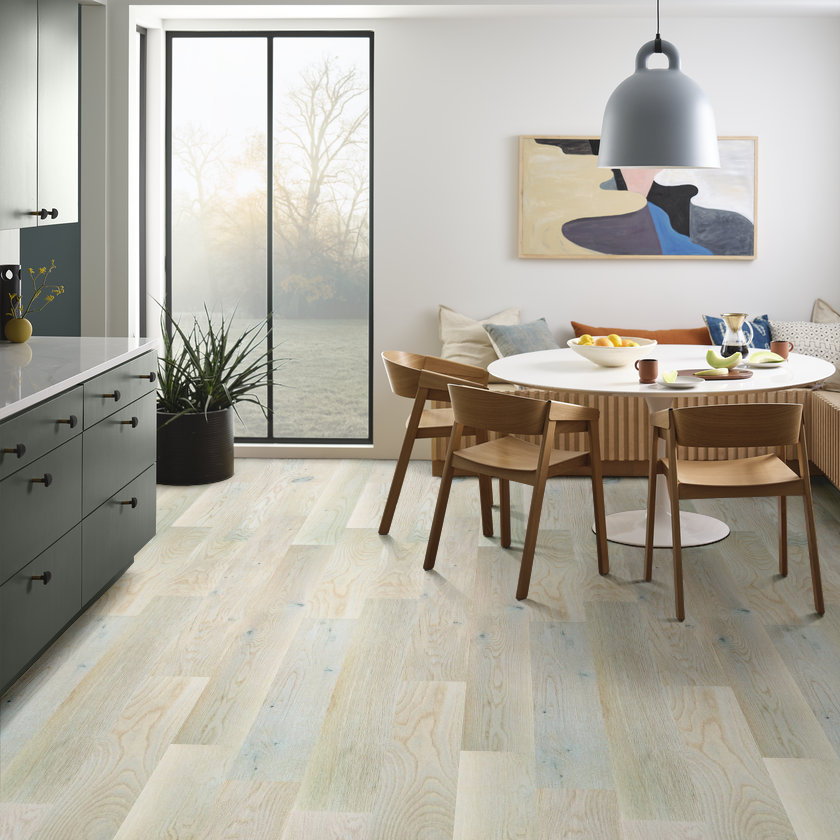 Anderson Tuftex Hardwood Metallics II: Pearl 5/8" x 7.5" Engineered Hardwood AA848-11031 Room Scene
