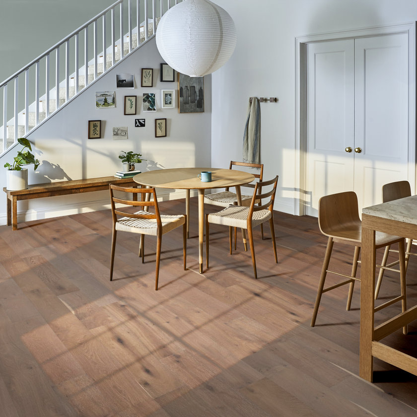 Anderson Tuftex Hardwood Metallics II: Platinum 5/8" x 7.5" Engineered Hardwood AA848-11099 Room Scene