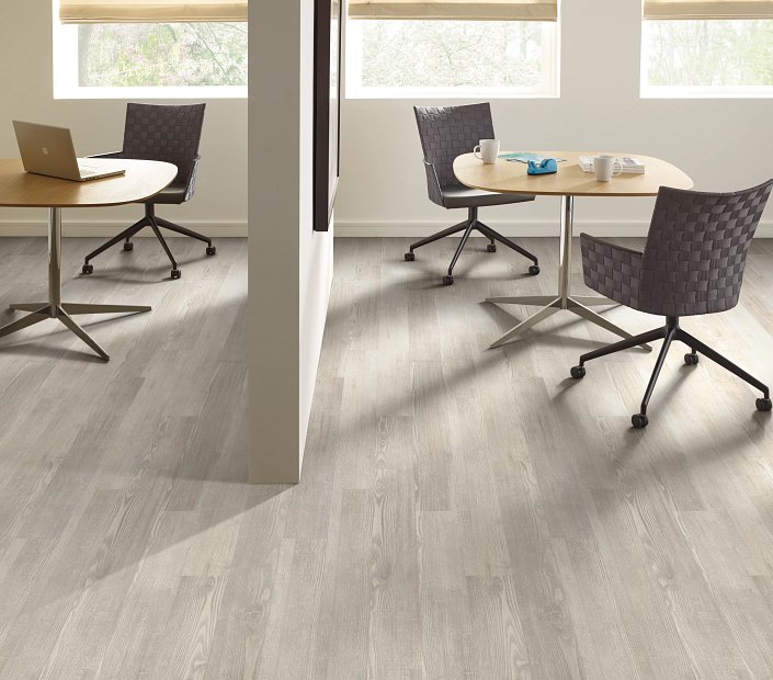 Shaw Philadelphia 5th & Main Symbiotic 20: Shoreline Luxury Vinyl Plank 5M303 05013 Room Scene