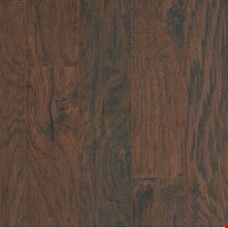 Mohawk Revwood: Kingmire Bourbon Hickory 8mm Laminate CDL89-03
